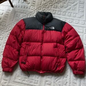 The North Face 1996 Retro Nuptse 700 Jacket
Red Charcoal